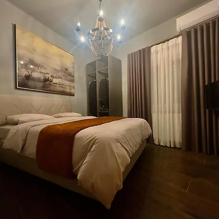 Individualliving 4 Excellent Location! ! !